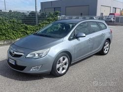 Blu Usata 2012 Opel Astra Cosmo Station wagon | 2499 € (Super prezzo)
