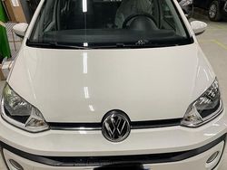 Bianco Usata 2019 VW up! Due volumi | 7800 € (Buon prezzo)