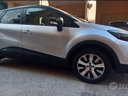 Grigio Usata 2015 Renault Captur SUV | 9300 € (Buon prezzo)