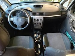 Grigio Usata 2004 Opel Meriva Monovolume | 790 € (Super prezzo)