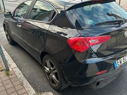 Nero Usata 2014 Alfa Romeo Giulietta Tre volumi | 6200 € (Ottimo prezzo)