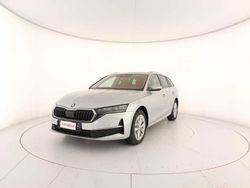 Argento Usata 2024 Skoda Octavia Executive Station wagon | 32.000 € (Molto cara)