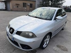 Grigio Usata 2008 Seat Ibiza Tre volumi | 2250 € (Ottimo prezzo)