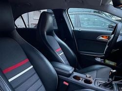 Grigio Usata 2013 Mercedes 180 Tre volumi | 7700 € (Buon prezzo)