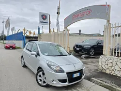 Argento Usata 2011 Renault Scénic III Luxe Monovolume | 4000 € (Buon prezzo)