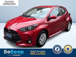 Rosso Usata 2022 Toyota Yaris Active Tre volumi | 15.700 € (Buon prezzo)