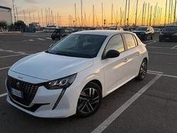 Bianco Usata 2023 Peugeot 208 Active Due volumi | 14.500 € (Buon prezzo)