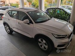 Argento Usata 2018 Volvo XC40 Momentum SUV | 19.500 € (Buon prezzo)