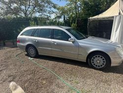 Argento Usata 2005 Mercedes E270 Elegance Station wagon | 3000 € (Super prezzo)