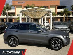 Grigio opaco Usata 2021 Mercedes GLC300e SUV | 32.490 € (Ottimo prezzo)
