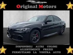 Nero vulcano Nuova 2024 Alfa Romeo Giulia Quadrifoglio Tre volumi | 77.900 € (Ottimo prezzo)