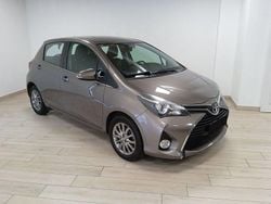 Bronzo Usata 2017 Toyota Yaris Business Edition Due volumi | 7900 € (Ottimo prezzo)