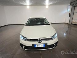 Grigio Nuova 2025 VW Polo Life Tre volumi | 23.000 € (Buon prezzo)