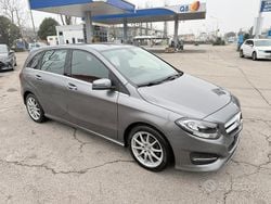Grigio Usata 2015 Mercedes B180 Monovolume | 9100 € (Buon prezzo)