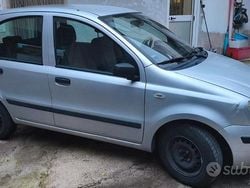 Usata 2010 Fiat Panda Dynamic Tre volumi | 2499 € (Buon prezzo)