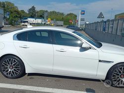 Bianco Usata 2019 Jaguar XE Tre volumi | 17.000 € (Buon prezzo)