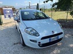 Bianco Usata 2015 Fiat Punto Lounge Tre volumi | 3500 € (Ottimo prezzo)