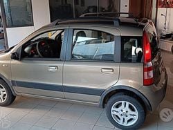 Marrone Usata 2009 Fiat Panda Climbing Tre volumi | 3600 € (Buon prezzo)
