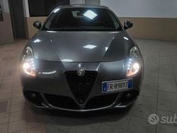 Grigio Usata 2013 Alfa Romeo Giulietta Exclusive Tre volumi | 5800 € (Buon prezzo)