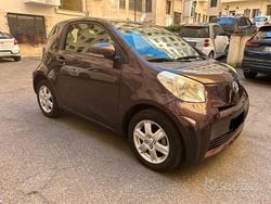 Giallo Usata 2009 Toyota iQ Due volumi | 6900 € (Buon prezzo)
