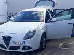 Bianco Usata 2015 Alfa Romeo Giulietta Exclusive Tre volumi | 10.000 €