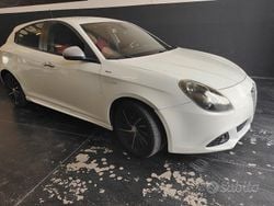 Bianco Usata 2013 Alfa Romeo Giulietta Tre volumi | 2500 €