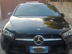Nero Usata 2019 Mercedes A180 Tre volumi | 22.500 €
