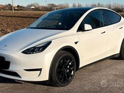 Bianco Usata 2022 Tesla Model Y SUV | 29.700 € (Molto cara)