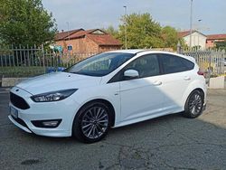 Bianco Usata 2017 Ford Focus Due volumi | 10.100 € (Buon prezzo)