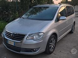 Grigio Usata 2008 VW Touran Trendline Monovolume | 3999 € (Buon prezzo)