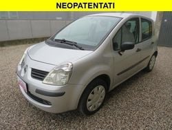 Grigio metallizzato Usata 2007 Renault Modus Dynamique Monovolume | 3900 € (Molto cara)