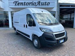 Bianco pastello Usata 2024 Peugeot Boxer S Furgone | 23.800 € (Molto cara)