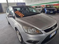 Argento Usata 2008 Ford Focus Tre volumi | 3700 € (Buon prezzo)