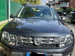 Grigio Usata 2017 Dacia Duster Lauréate SUV | 7900 € (Buon prezzo)