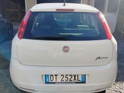 Usata 2009 Fiat Punto Tre volumi | 1700 € (Buon prezzo)