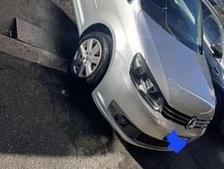 Argento Usata 2015 VW Touran Highline Monovolume | 7800 € (Buon prezzo)
