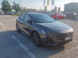 Grigio Usata 2022 Ford Focus ST-Line X Tre volumi | 18.900 € (Buon prezzo)