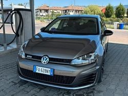 Grigio Usata 2015 VW Golf VII Highline Tre volumi | 9000 € (Buon prezzo)