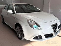 Bianco Usata 2011 Alfa Romeo Giulietta Tre volumi | 7200 € (Cara)