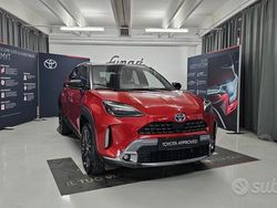 Rosso Usata 2021 Toyota Yaris Hybrid Station wagon | 23.900 € (Buon prezzo)