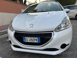 Bianco Usata 2012 Peugeot 208 Due volumi | 4990 € (Buon prezzo)