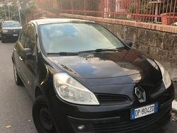 Nero Usata 2008 Renault Clio II Due volumi | 1500 €