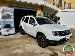 Bianco Usata 2016 Dacia Duster Lauréate SUV | 10.900 € (Buon prezzo)