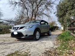 Grigio Usata 2014 Nissan Qashqai SUV | 7880 € (Buon prezzo)