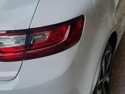 Bianco Usata 2019 Renault Mégane IV Tre volumi | 15.500 € (Buon prezzo)