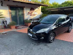 Nero Usata 2009 Ford Fiesta Titanium Due volumi | 1980 € (Buon prezzo)