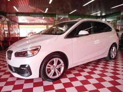 Bianco perlato Usata 2020 BMW 216 Luxury Line Monovolume | 14.990 € (Buon prezzo)
