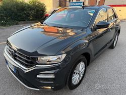 Grigio Usata 2021 VW T-Roc Business SUV | 20.500 € (Buon prezzo)