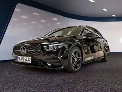 Nero Usata 2024 Mercedes A200 AMG Line Premium Plus Tre volumi | 35.900 € (Buon prezzo)