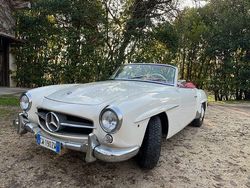 Bianco Usata 1960 Mercedes 190 Tre volumi | 135.000 €